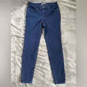 Lauren Conrad Women’s skinny jeans dark blue size 8 worn once like new